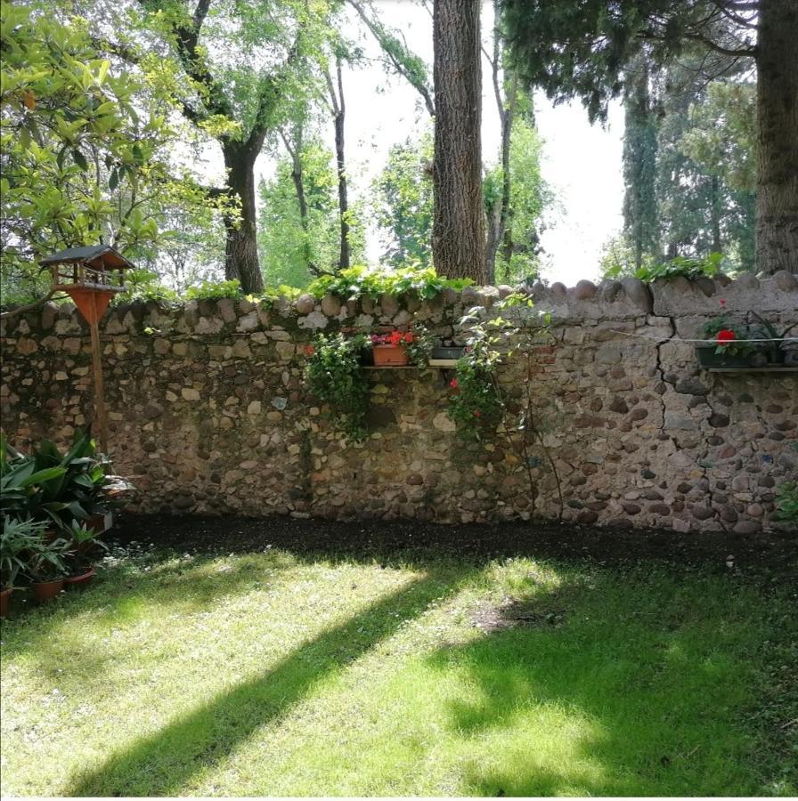 La Casa Di Marzia Apartment Bardolino Bagian luar foto