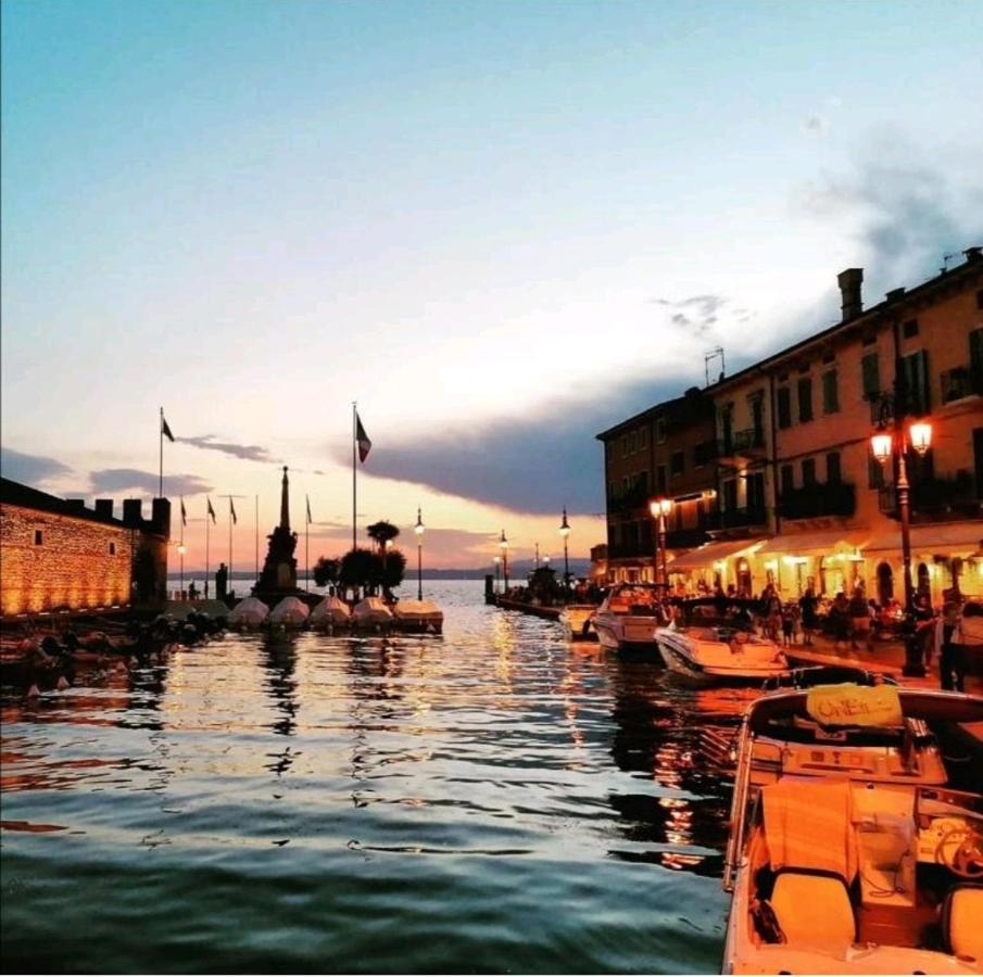 La Casa Di Marzia Apartment Bardolino Bagian luar foto